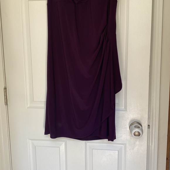 Formal dress - Picture 3 of 7